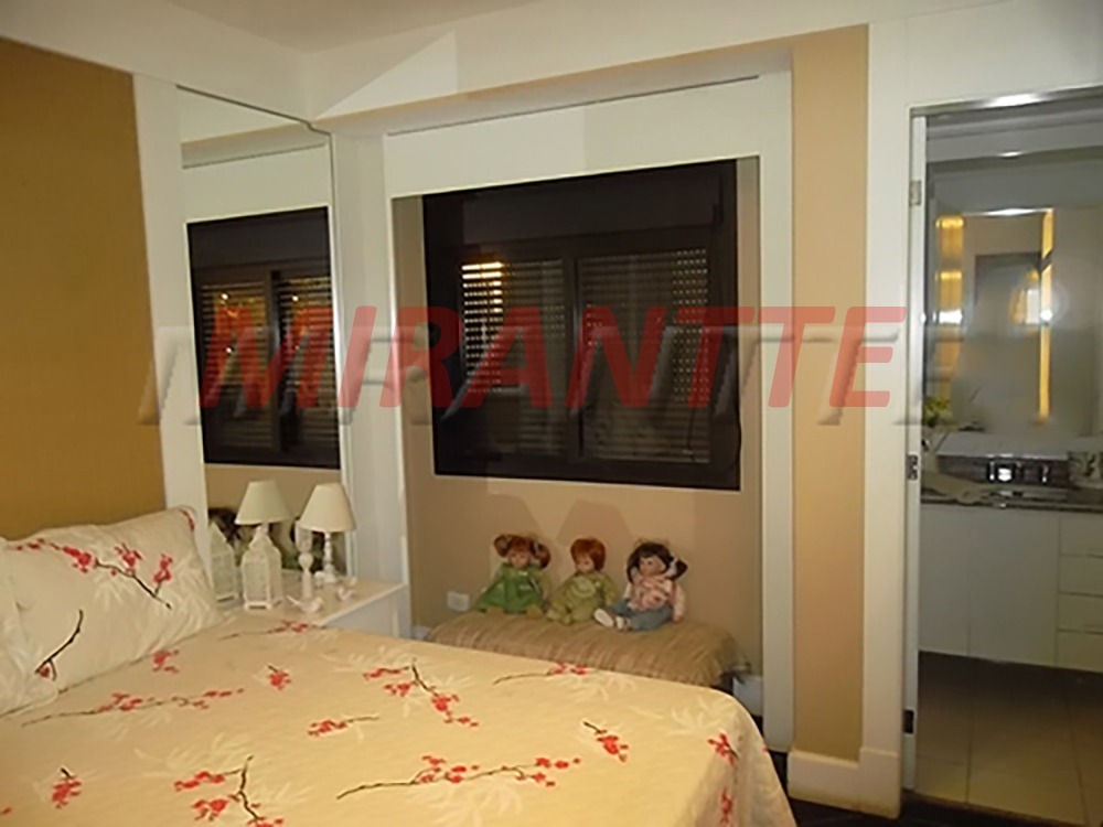Apartamento de 231m² com 4 quartos em Santana
