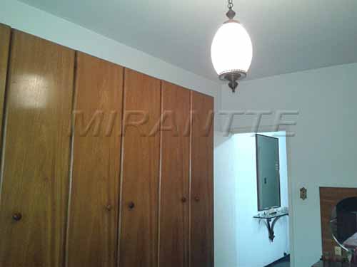 Sobrado de 150m² com 2 quartos em Vila Galvão