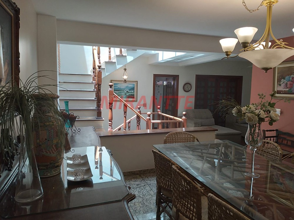 Sobrado de 342m² com 4 quartos em Jardim França