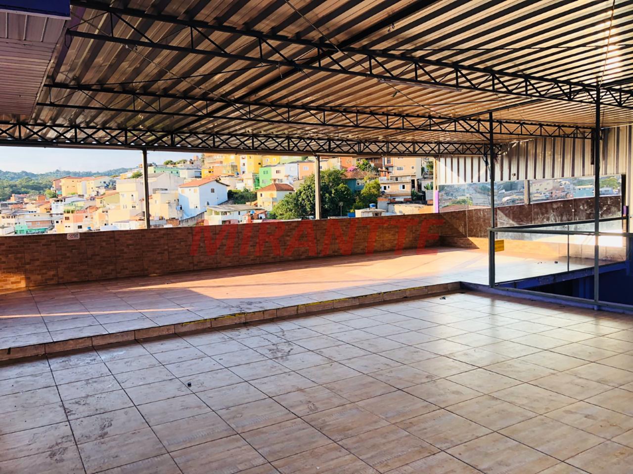 Comercial de 750m² em Jardim Peri