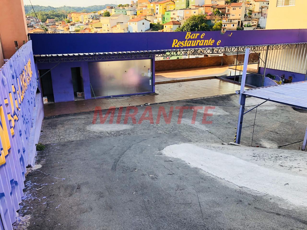 Comercial de 750m² em Jardim Peri