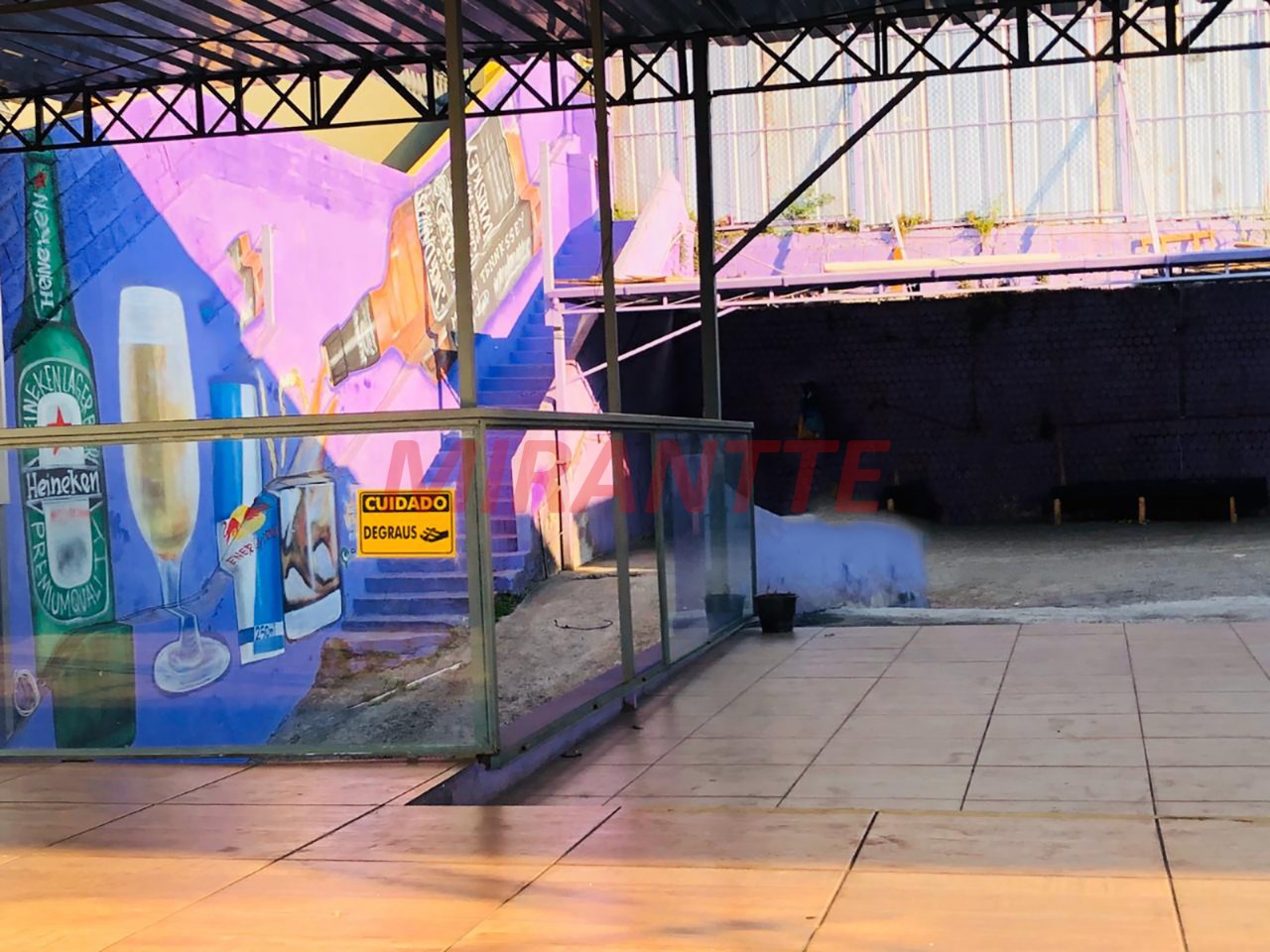 Comercial de 750m² em Jardim Peri