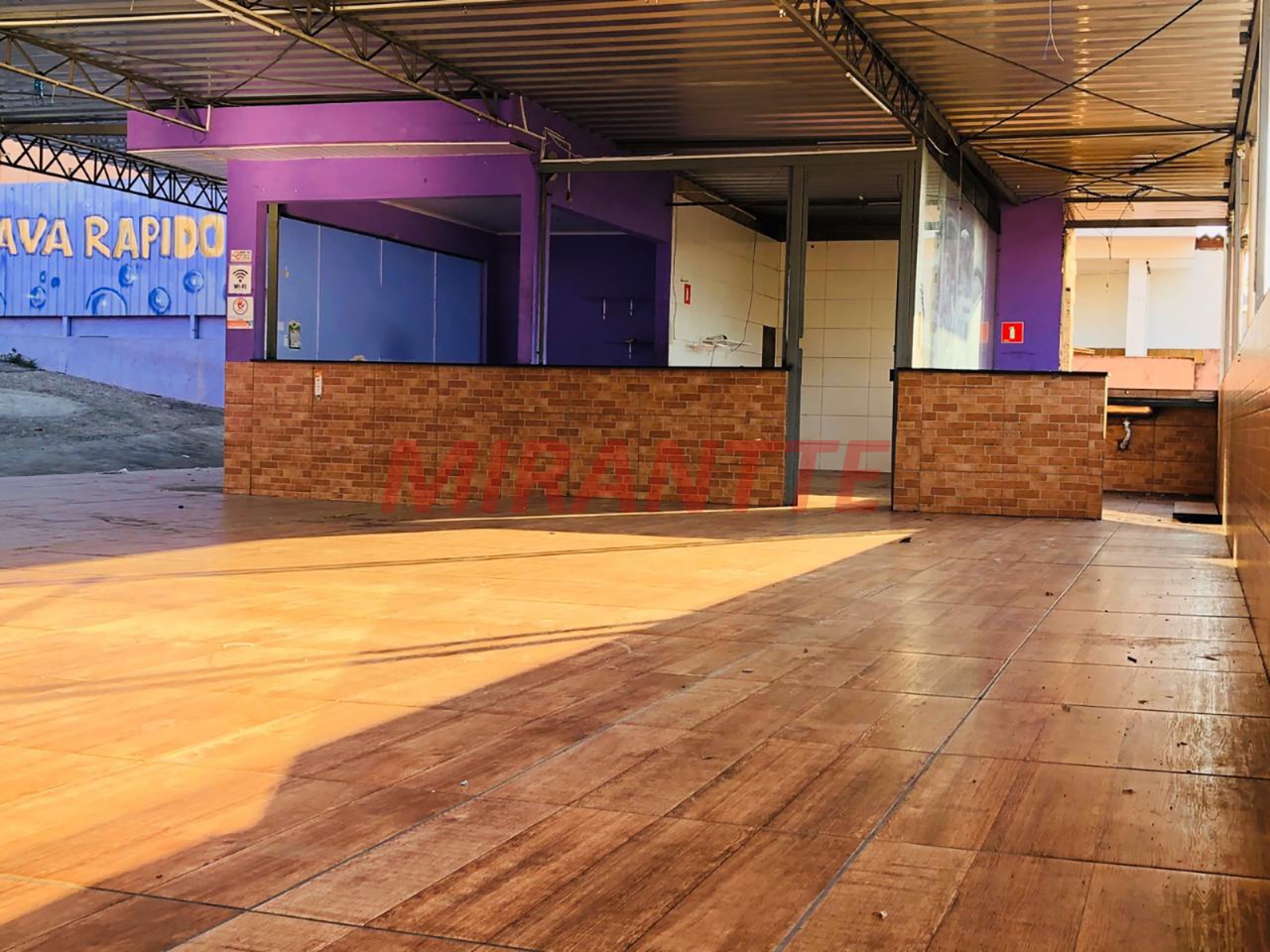 Comercial de 750m² em Jardim Peri