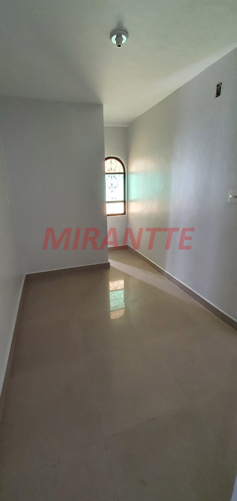 Sobrado de 218m² com 3 quartos em Imirim