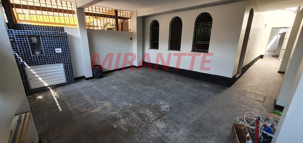 Sobrado de 218m² com 3 quartos em Imirim