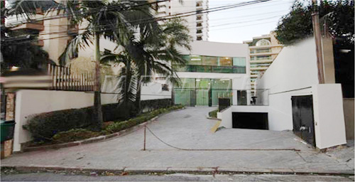 Comercial de 732m² em Santana