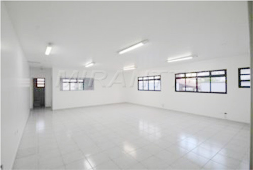Comercial de 732m² em Santana