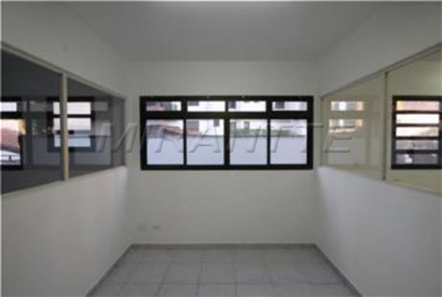 Comercial de 732m² em Santana