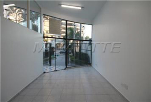 Comercial de 732m² em Santana