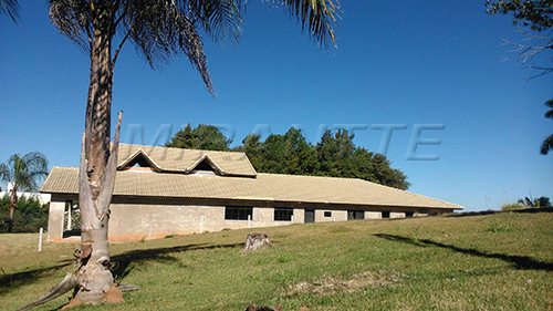 Casa terrea com 4 quartos em JD. MIRANTE