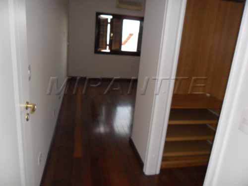 Sobrado de 300m² com 3 quartos em Tucuruvi