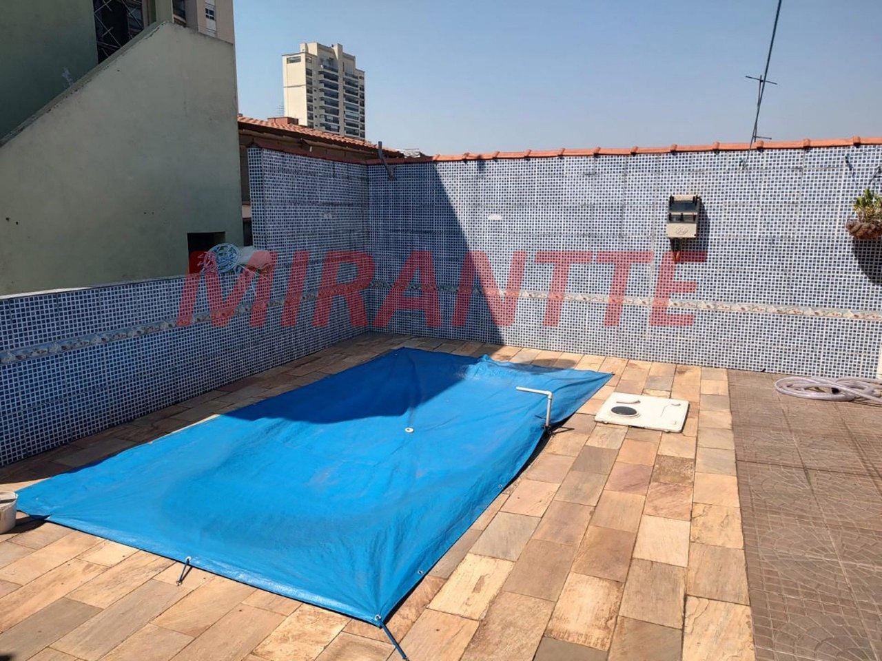 Sobrado de 255m² com 2 quartos em Santa Terezinha