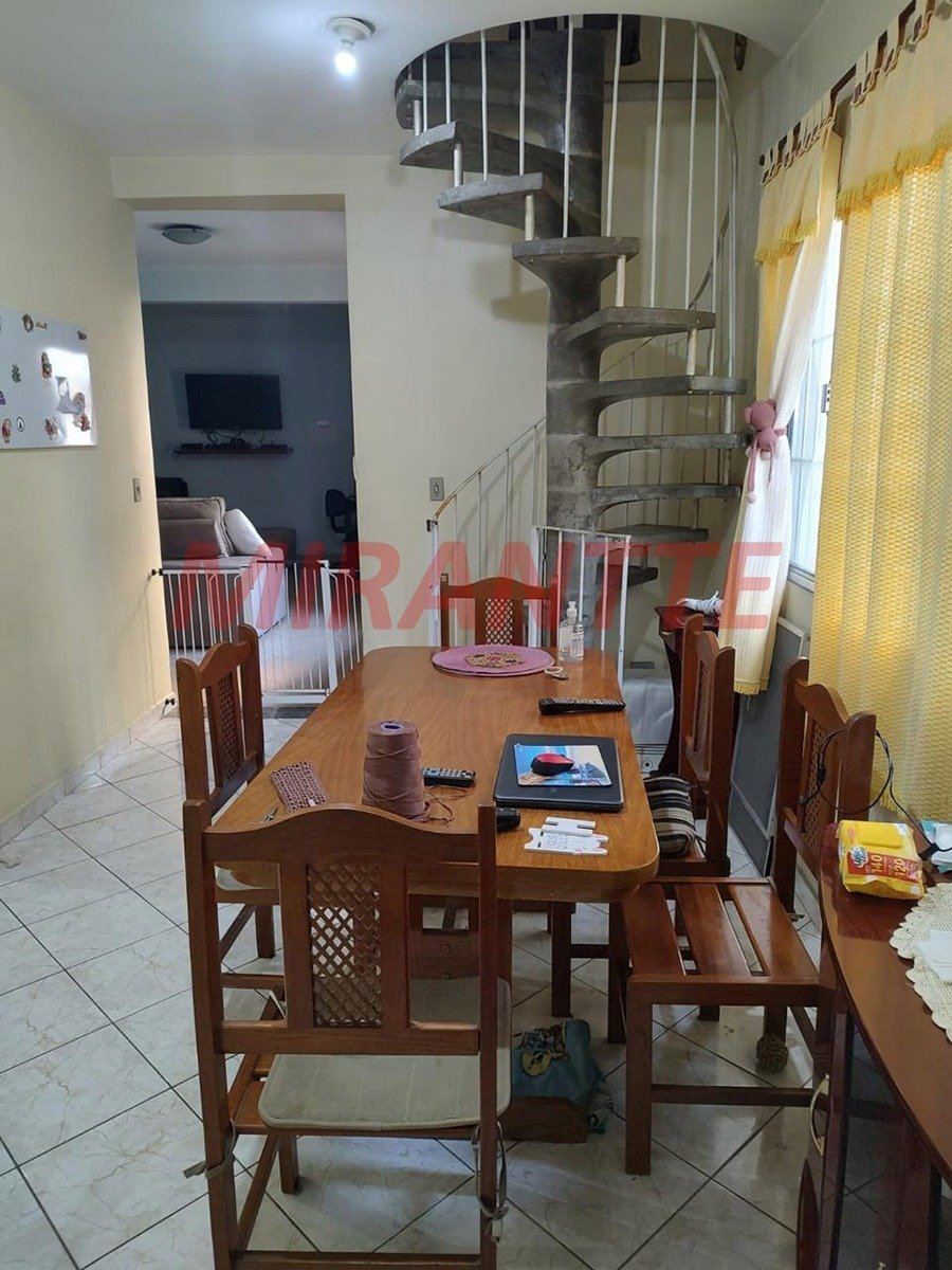Sobrado de 255m² com 2 quartos em Santa Terezinha