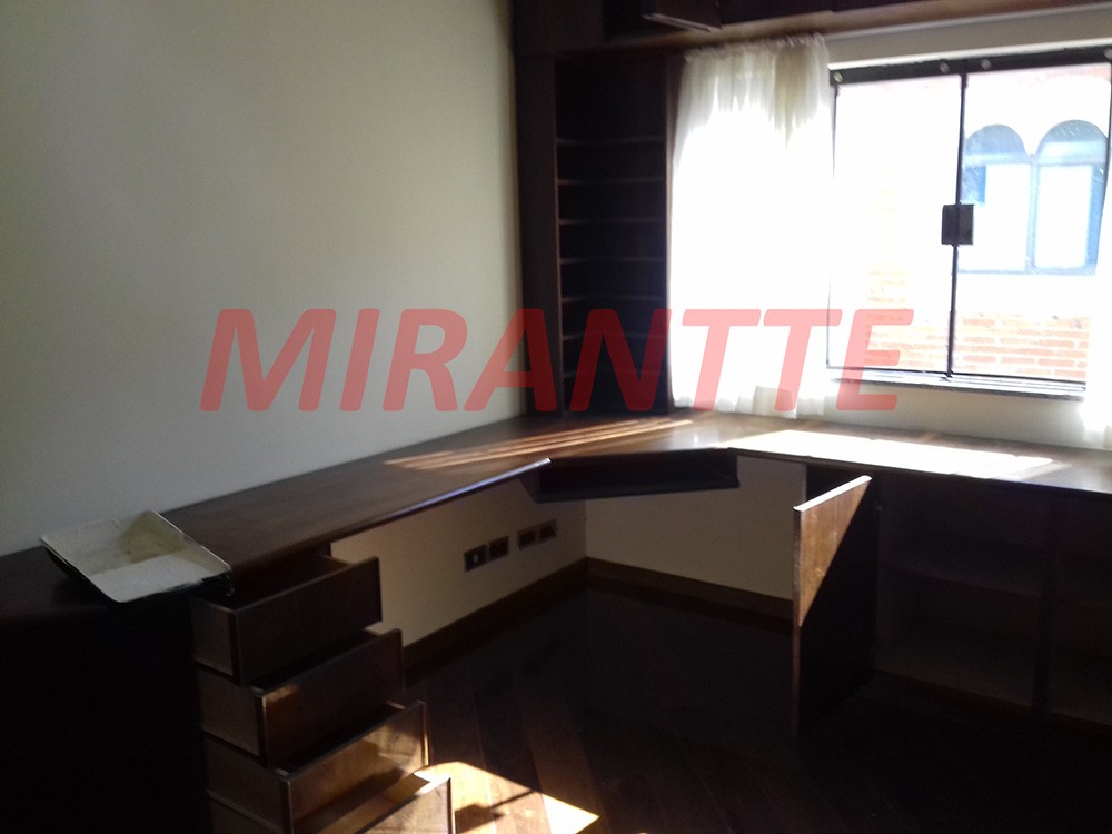 Sobrado de 881m² com 4 quartos em Jardim São Bento
