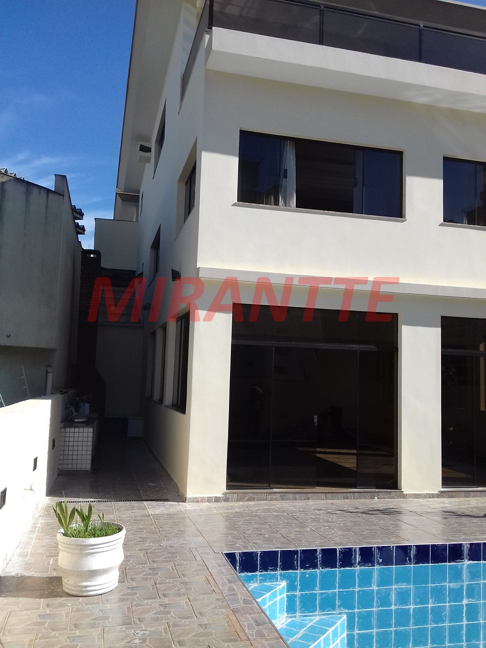 Sobrado de 881m² com 4 quartos em Jardim São Bento