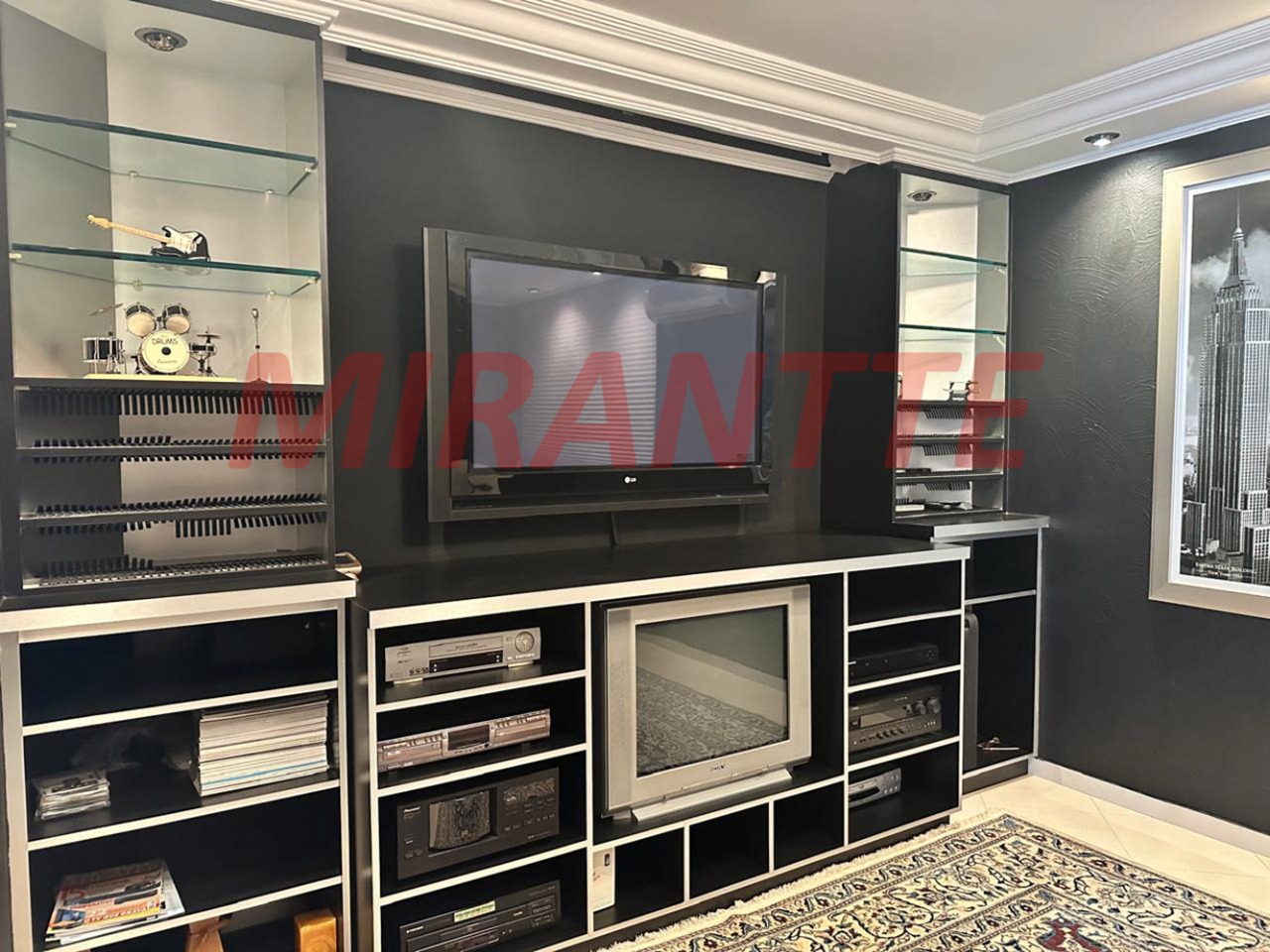Sobrado de 365m² com 4 quartos em Jardim França