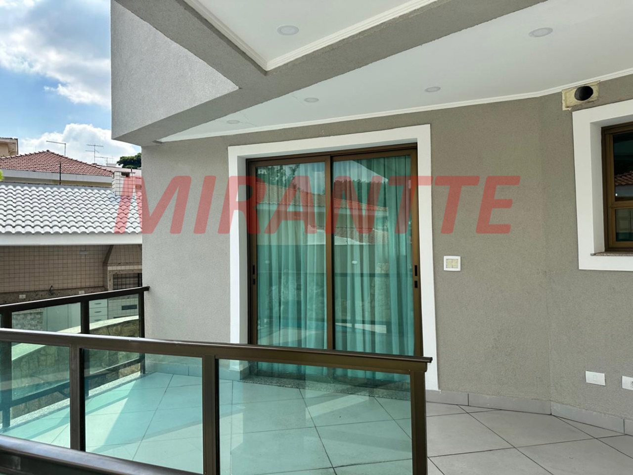 Sobrado de 365m² com 4 quartos em Jardim França
