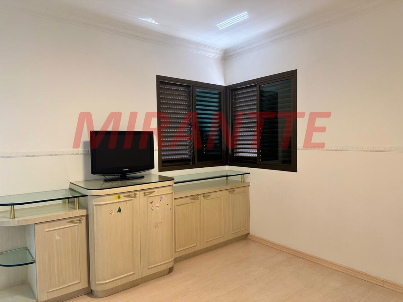 Sobrado de 365m² com 4 quartos em Jardim França