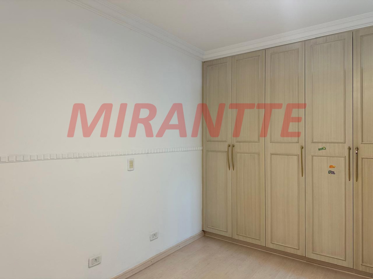 Sobrado de 365m² com 4 quartos em Jardim França