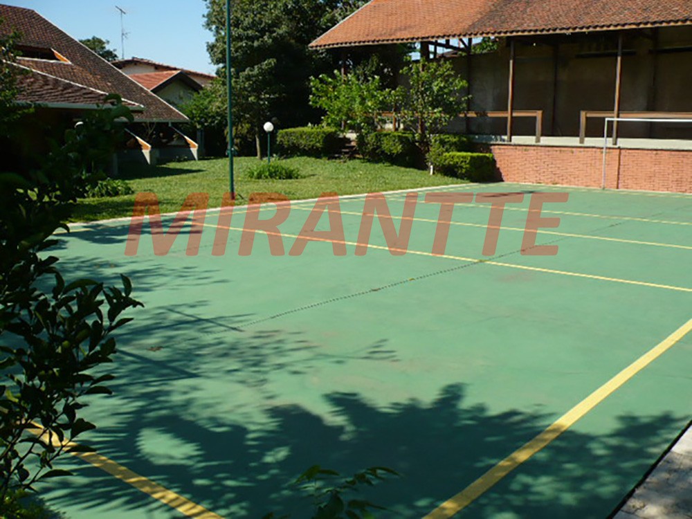 Sobrado com 4 quartos em Tremembe