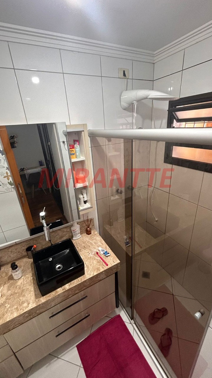 Sobrado de 238m² com 3 quartos em Santana