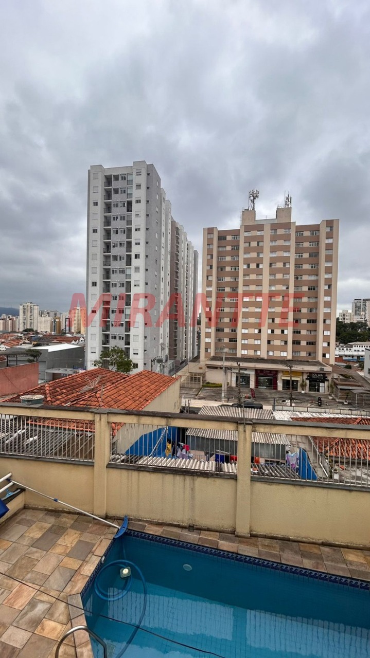 Sobrado de 238m² com 3 quartos em Santana
