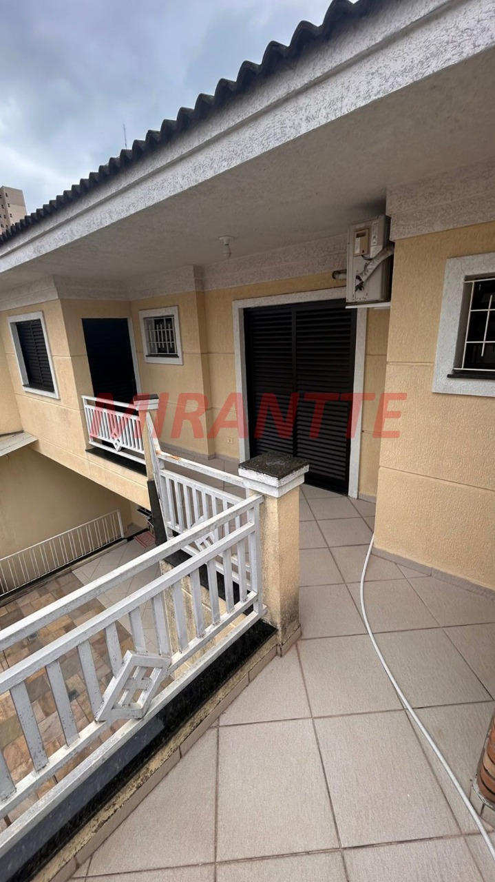 Sobrado de 238m² com 3 quartos em Santana