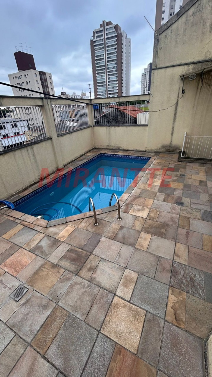 Sobrado de 238m² com 3 quartos em Santana