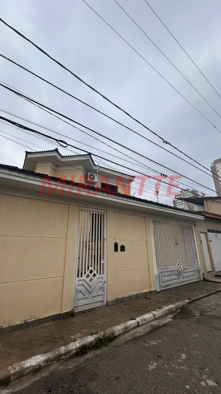 Sobrado de 238m² com 3 quartos em Santana
