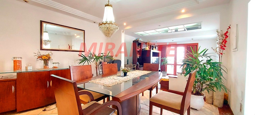 Sobrado de 207m² com 3 quartos em Parada Inglesa