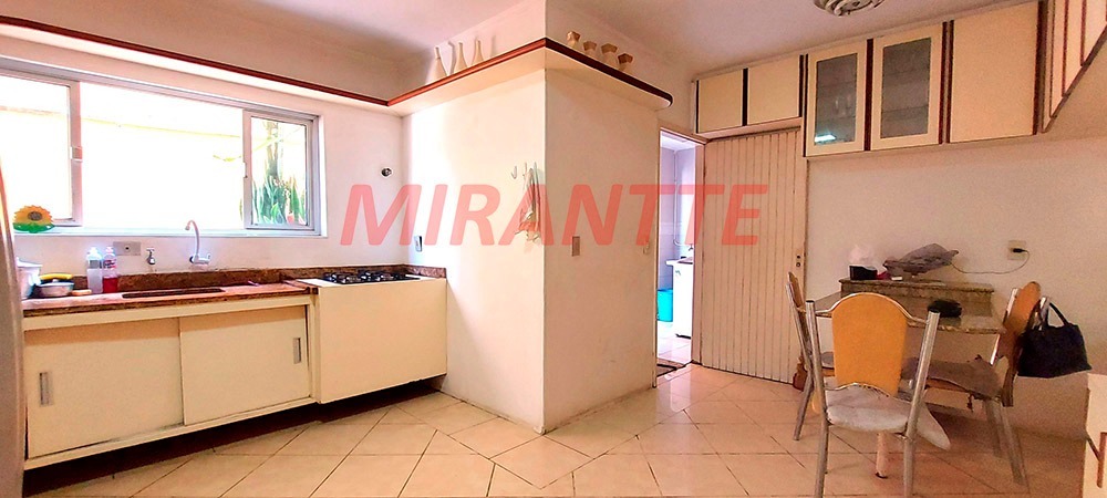 Sobrado de 207m² com 3 quartos em Parada Inglesa