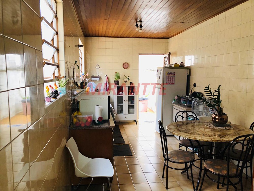 Sobrado de 255m² com 5 quartos em Santana