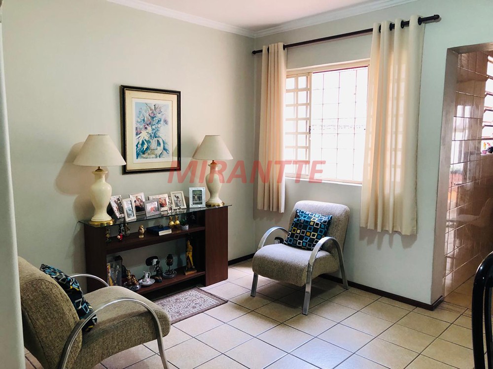 Sobrado de 255m² com 5 quartos em Santana