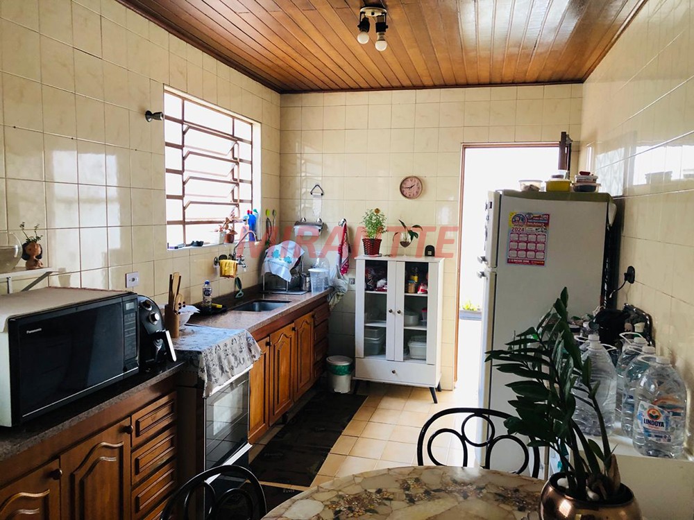 Sobrado de 255m² com 5 quartos em Santana