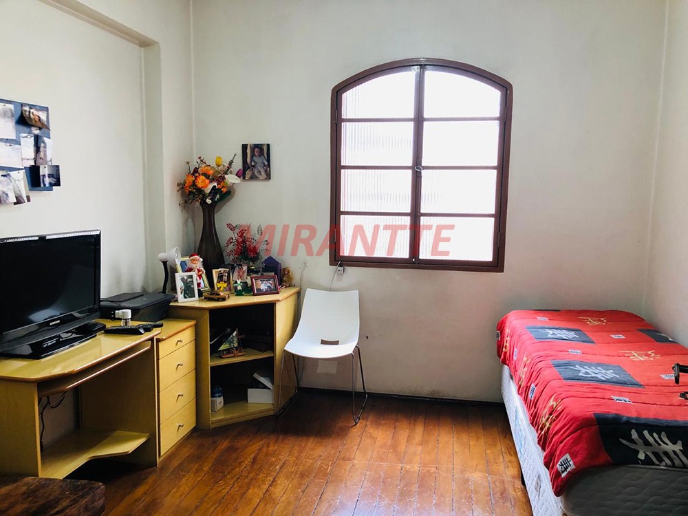 Sobrado de 255m² com 5 quartos em Santana