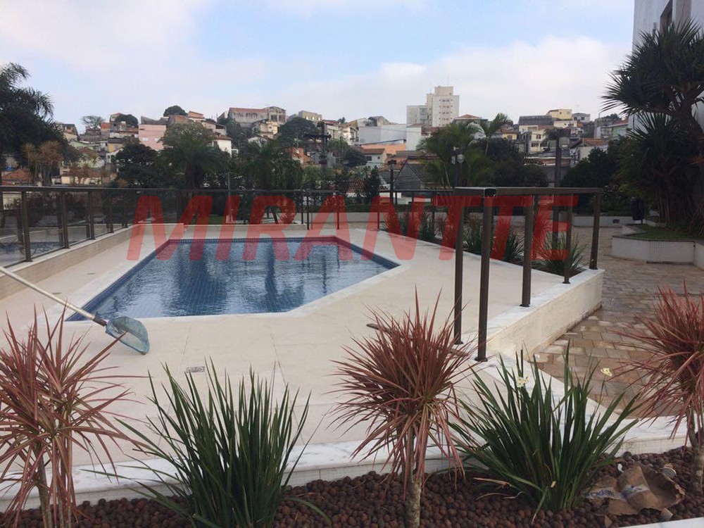 Apartamento de 160m² com 3 quartos em Água Fria