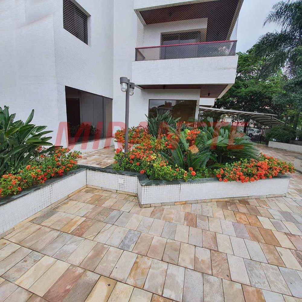 Apartamento de 160m² com 3 quartos em Água Fria