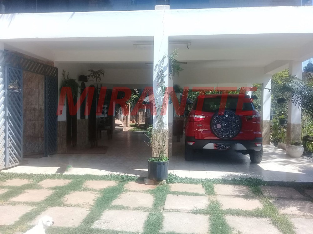 Casa terrea de 176m² com 3 quartos em Jardim Samambaia – Mairiporã