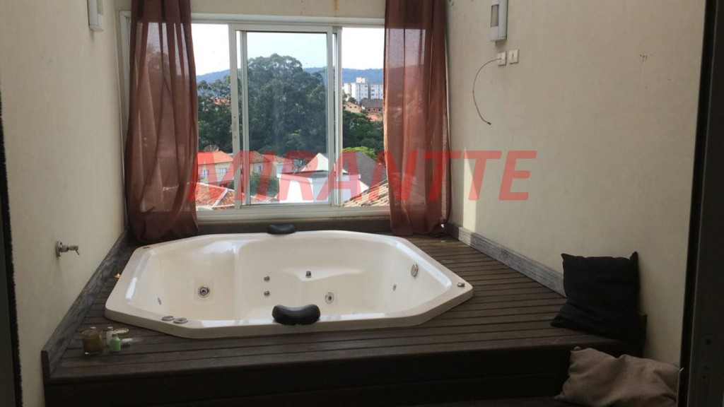 Sobrado de 300m² com 3 quartos em Tucuruvi