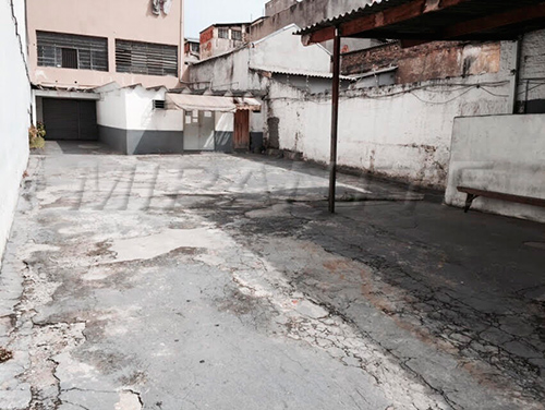 Comercial de 900m² em Bela Vista