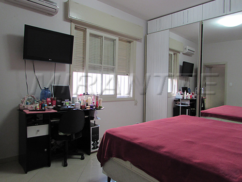 Sobrado de 195m² com 4 quartos em Santana
