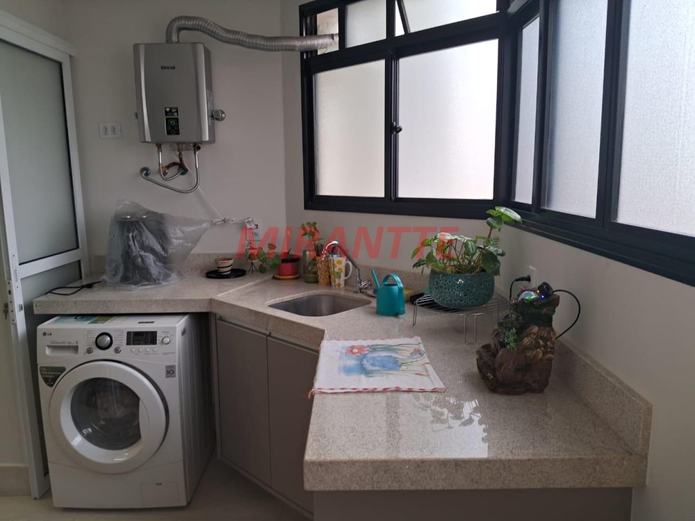 Apartamento de 133m² com 3 quartos em Água Fria