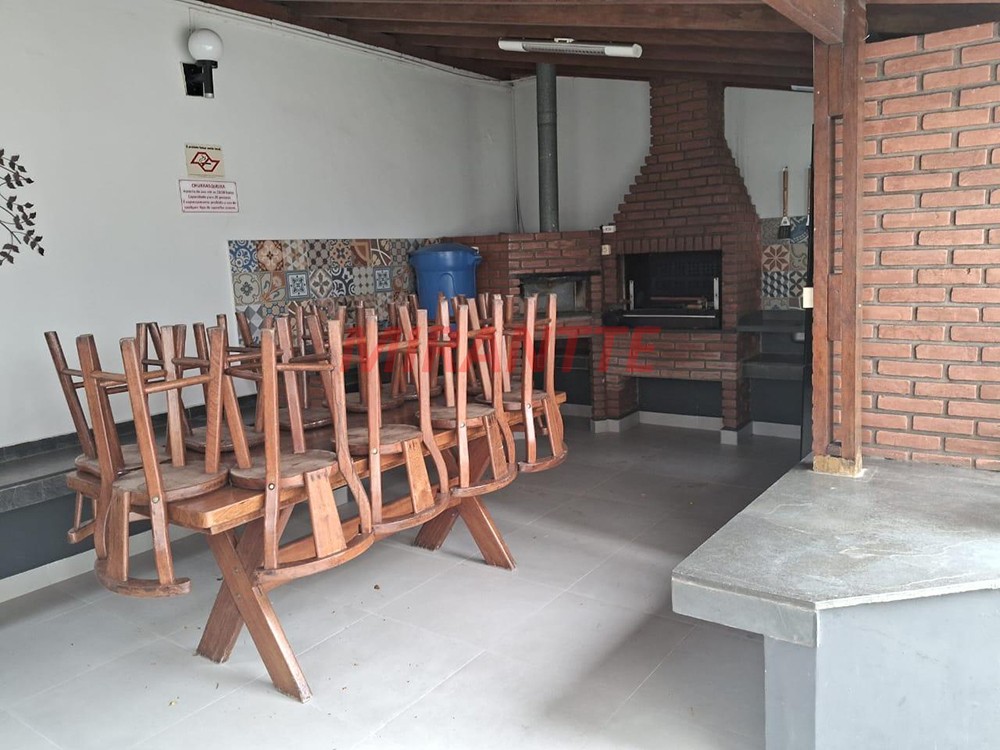 Apartamento de 133m² com 3 quartos em Água Fria