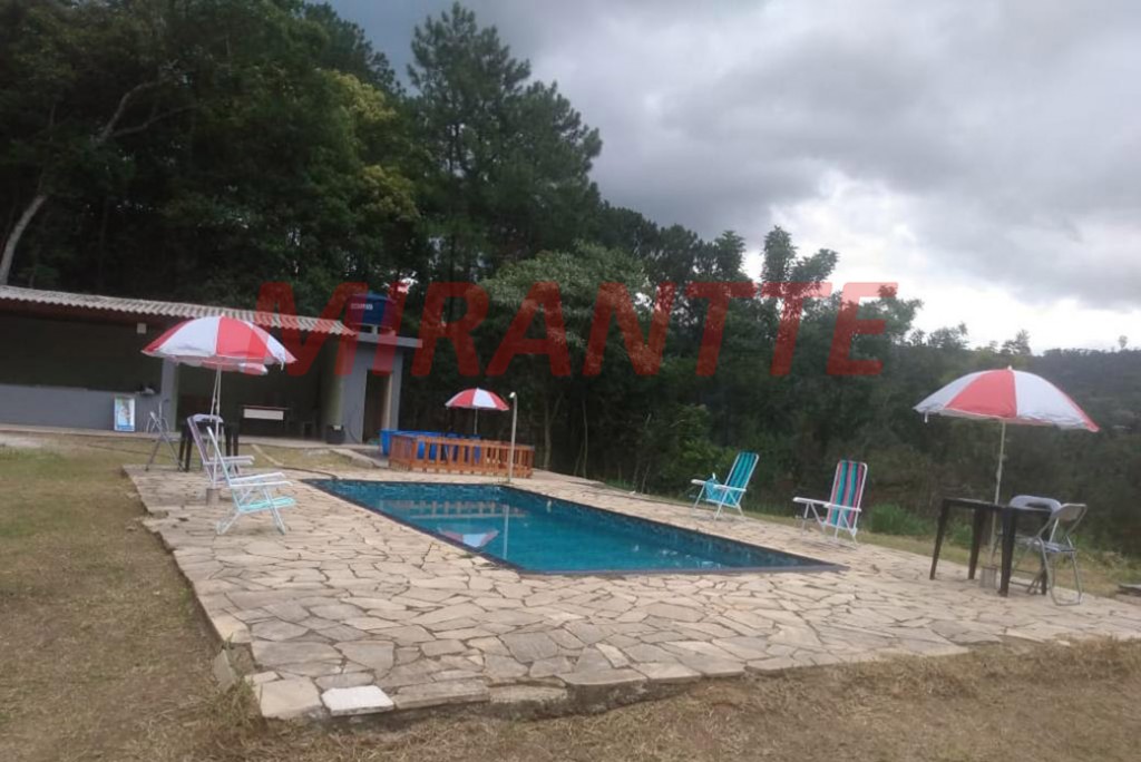 ChÁcara de 150m² com 4 quartos em Serra Da Cantareira