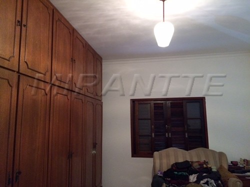 Casa terrea com 3 quartos em Jardim Paraiso
