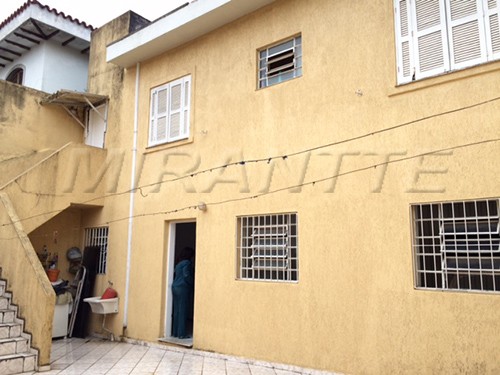 Casa terrea com 3 quartos em Jardim Paraiso