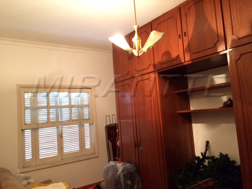 Casa terrea com 3 quartos em Jardim Paraiso