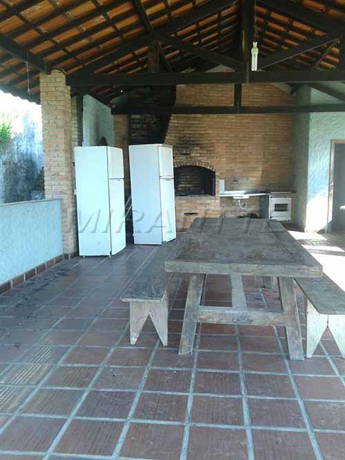Chácara de 300m² com 4 quartos em CENTRO