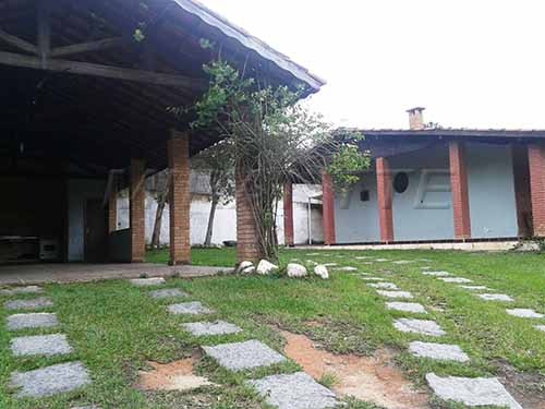 Chácara de 300m² com 4 quartos em CENTRO