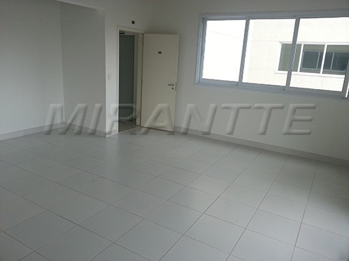 Comercial de 46m² em Santana